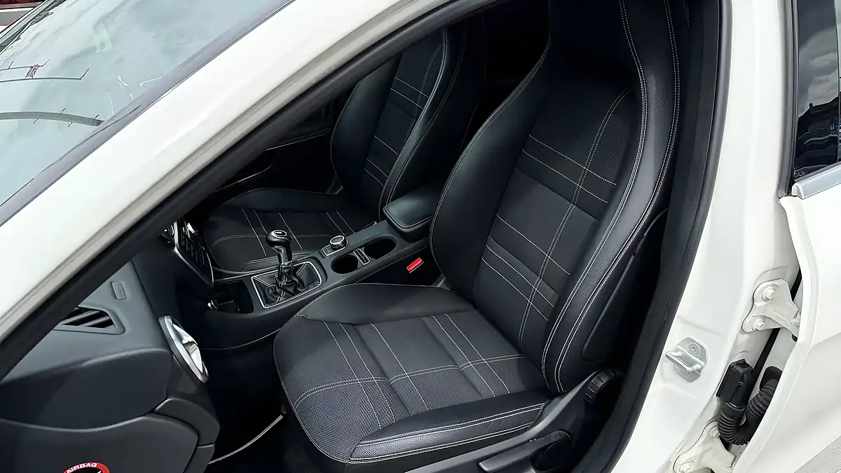 Used 2014 Mercedes-Benz a Class Sport White - Interior and Exterior details 18