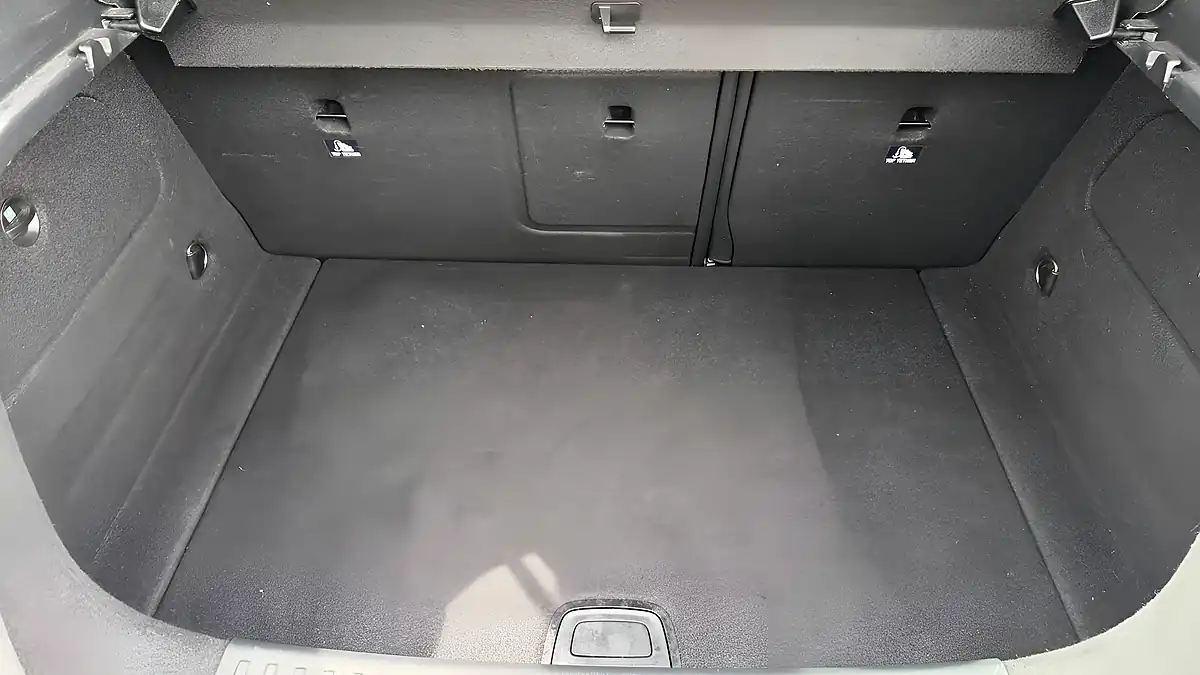 Used 2014 Mercedes-Benz a Class Sport White - Interior and Exterior details 20