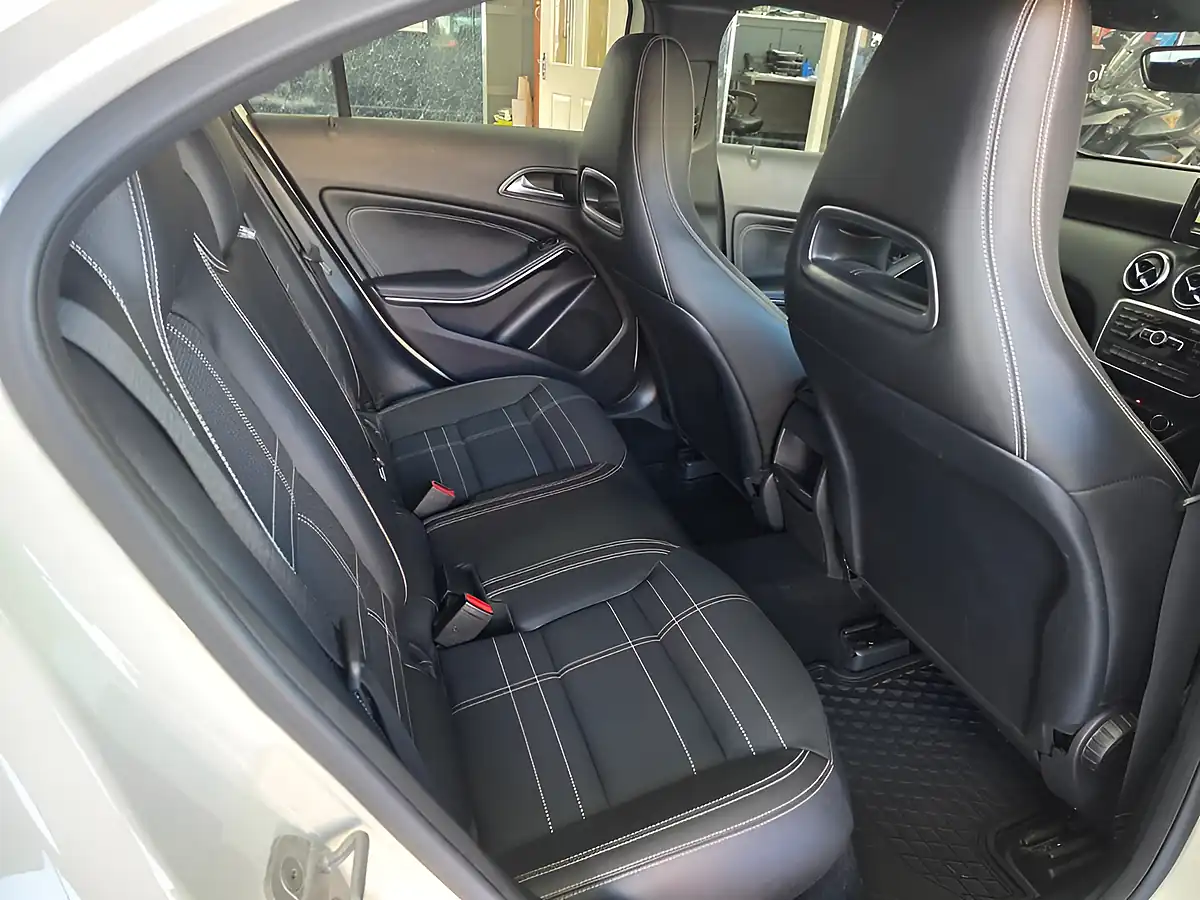 Used 2014 Mercedes-Benz a-Class Sport White - Interior and Exterior details 10