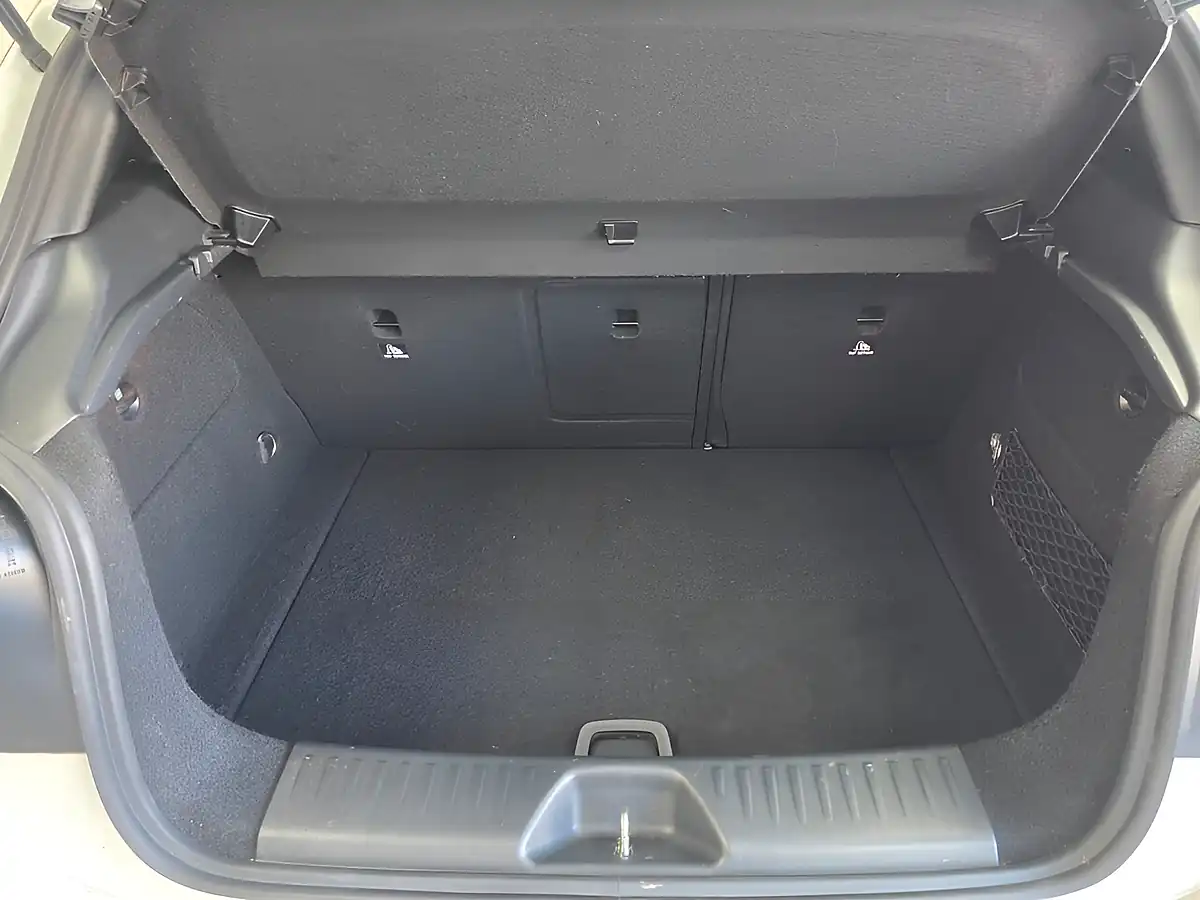 Used 2014 Mercedes-Benz a-Class Sport White - Interior and Exterior details 12