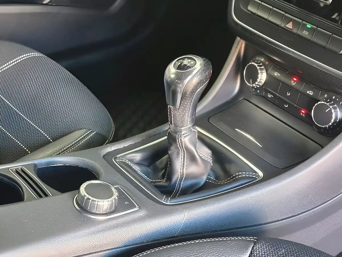 Used 2014 Mercedes-Benz a-Class Sport White - Interior and Exterior details 8