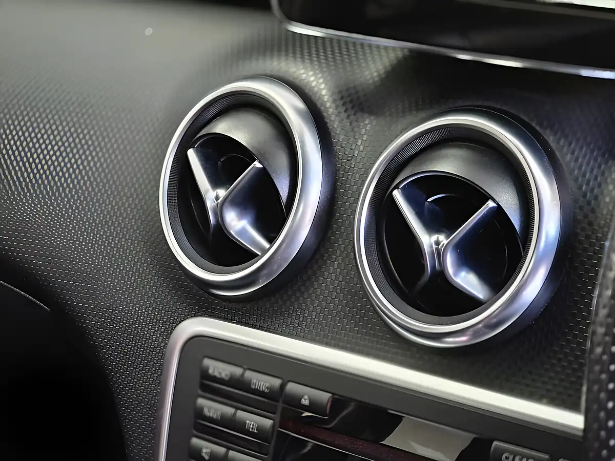 Used 2014 Mercedes-Benz a-Class Sport White - Interior and Exterior details 9