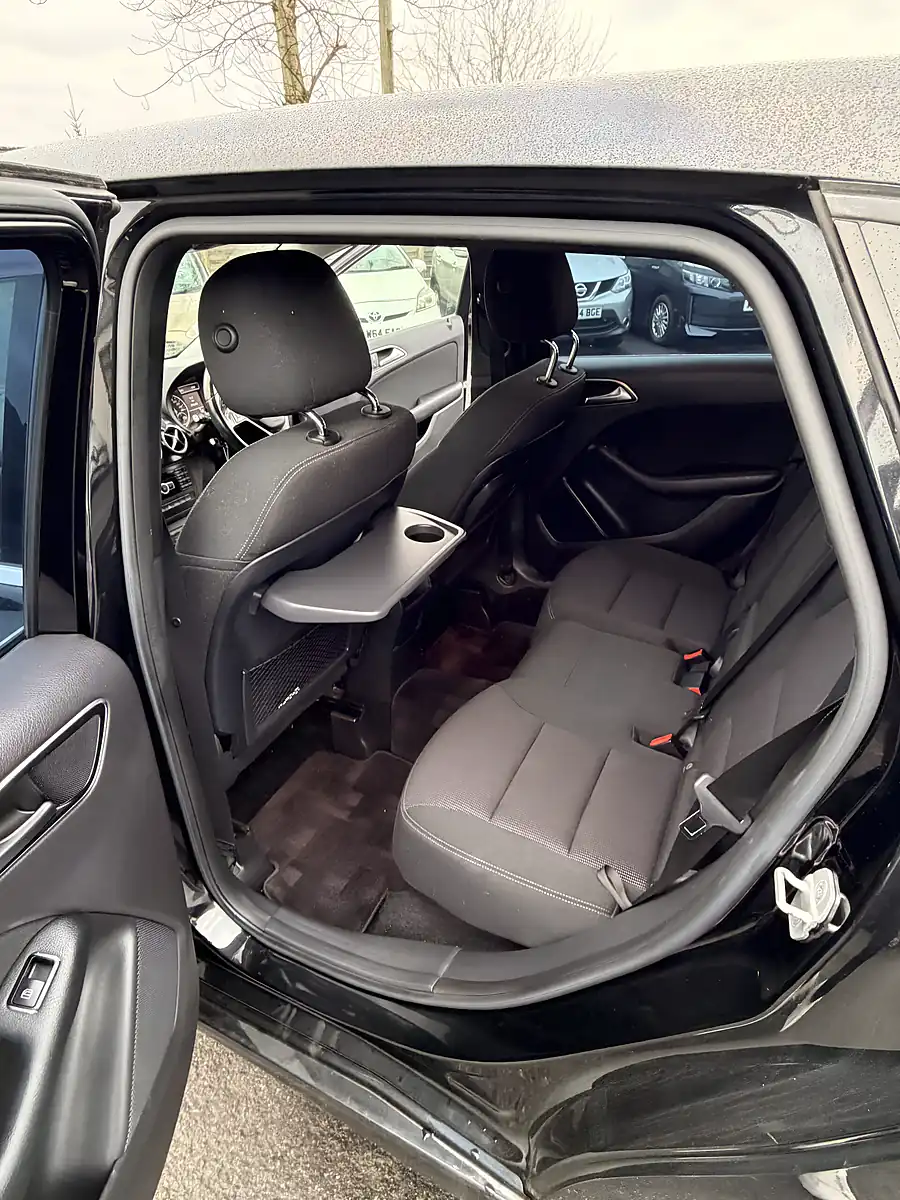 Used 2014 Mercedes-Benz B Class B180 Black - Interior and Exterior details 15
