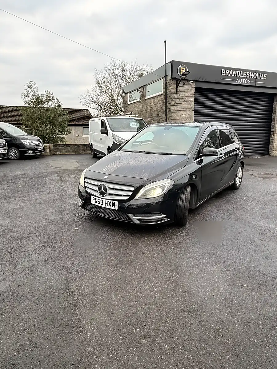 Used 2014 Mercedes-Benz B Class B180 Black - Interior and Exterior details 3