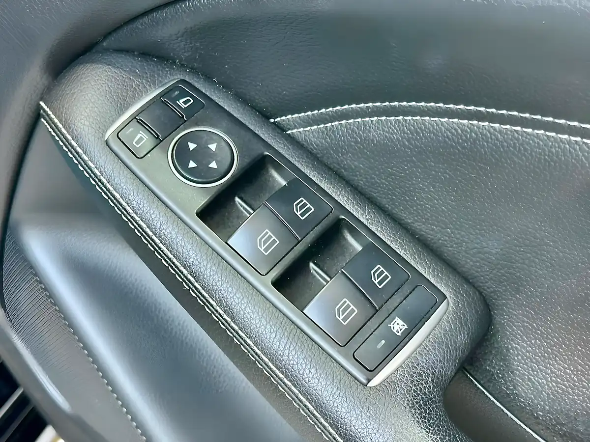 Used 2014 Mercedes-Benz B Class Sport Black - Interior and Exterior details 14