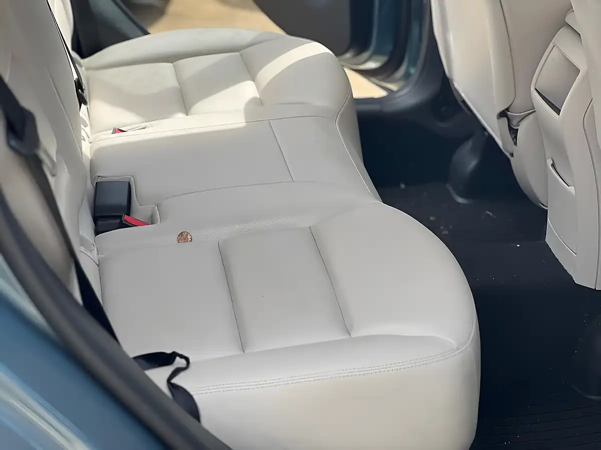 Used 2014 Mercedes-Benz B Class Sport Blue - Interior and Exterior details 11