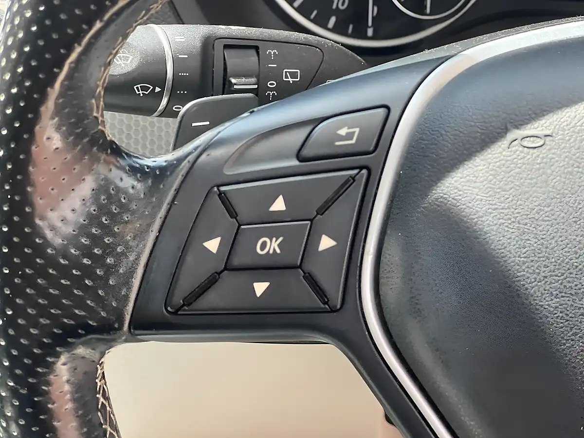 Used 2014 Mercedes-Benz B Class Sport Blue - Interior and Exterior details 15