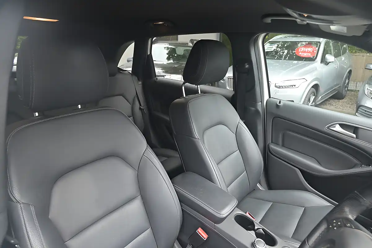 Used 2014 Mercedes-Benz B-Class Sport Cirrus White - Interior and Exterior details 12