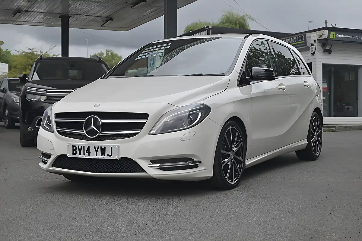 Used 2014 Mercedes-Benz B-Class Sport Cirrus White - Interior and Exterior details 3