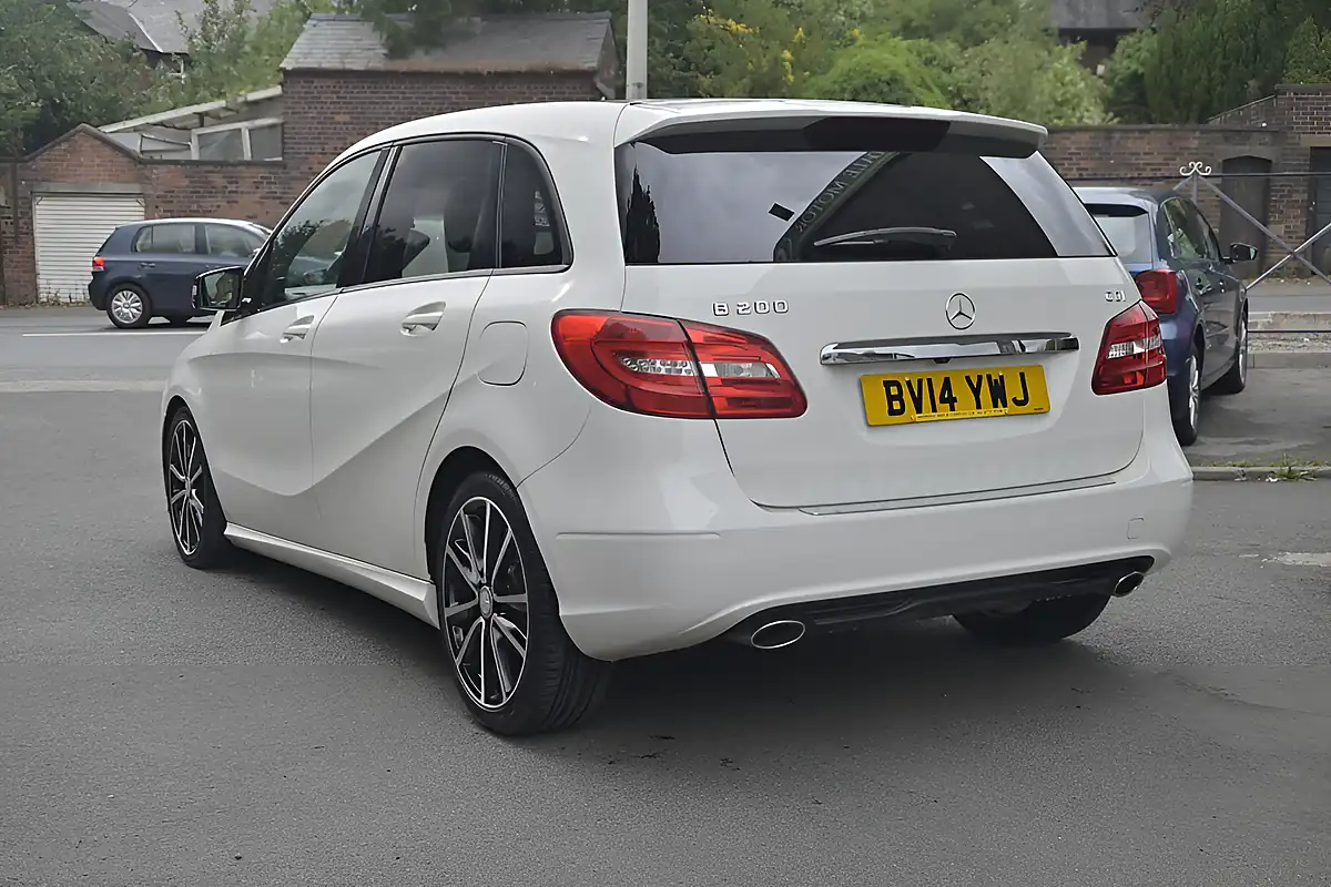 Used 2014 Mercedes-Benz B-Class Sport Cirrus White - Interior and Exterior details 5