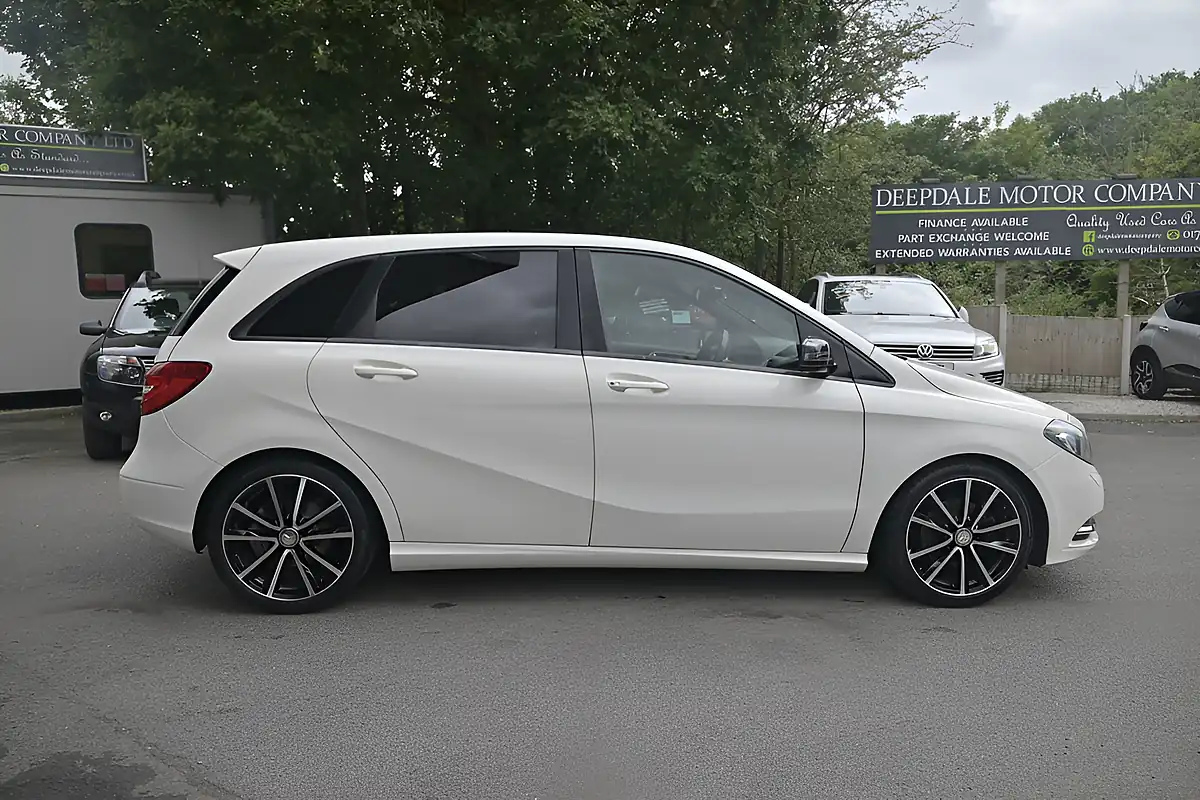 Used 2014 Mercedes-Benz B-Class Sport Cirrus White - Interior and Exterior details 8