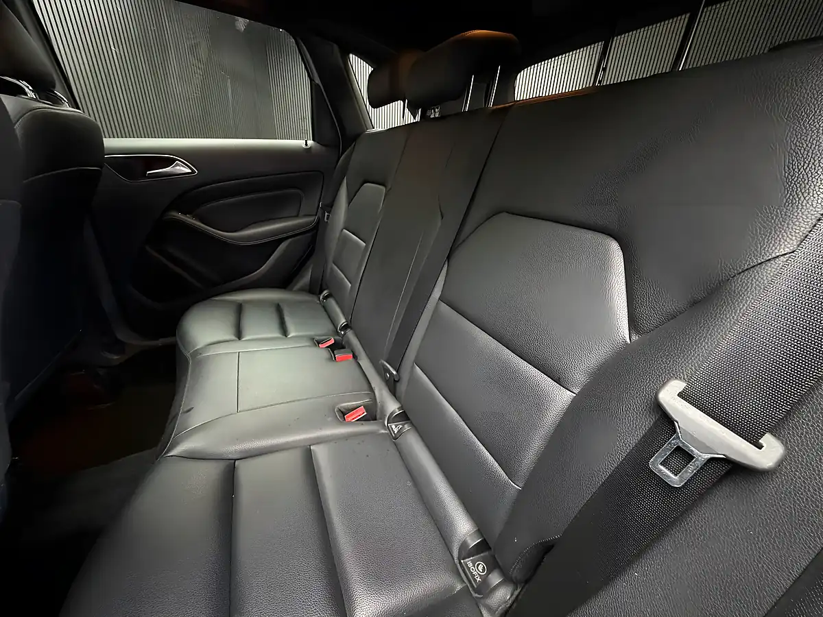 Used 2014 Mercedes-Benz B Class Sport Silver - Interior and Exterior details 12