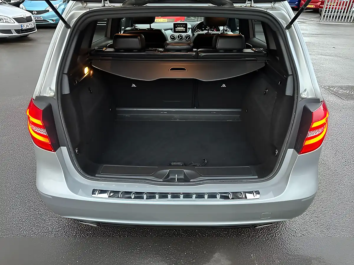 Used 2014 Mercedes-Benz B Class Sport Silver - Interior and Exterior details 11