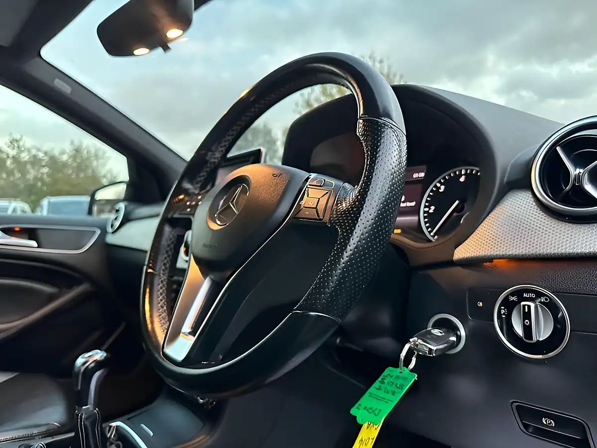 Used 2014 Mercedes-Benz B Class Sport Silver - Interior and Exterior details 14