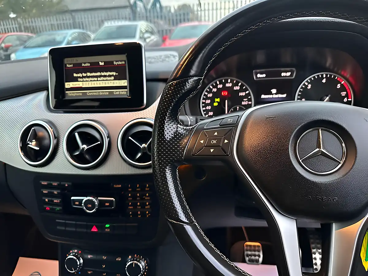 Used 2014 Mercedes-Benz B Class Sport Silver - Interior and Exterior details 16