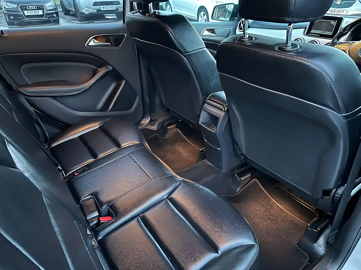 Used 2014 Mercedes-Benz B Class Sport Silver - Interior and Exterior details 18