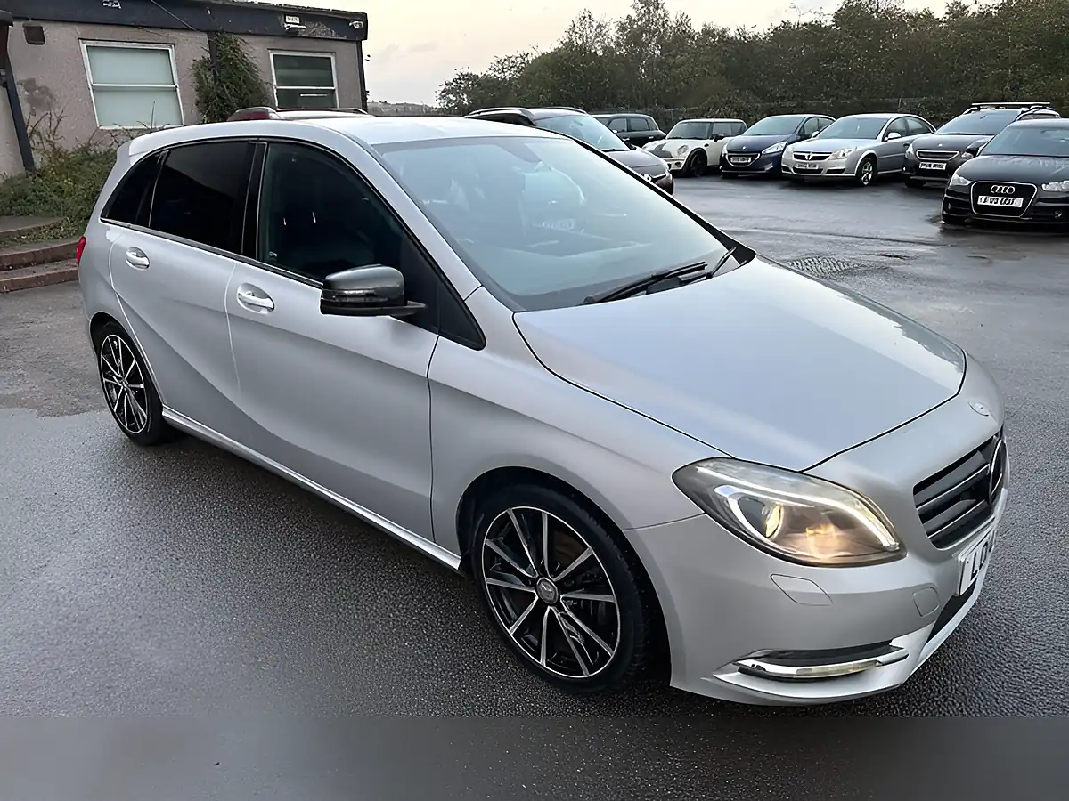 Used 2014 Mercedes-Benz B Class Sport Silver - Interior and Exterior details 9