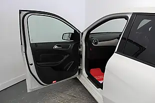Used 2014 Mercedes-Benz B Class Sport White - Interior and Exterior details 12