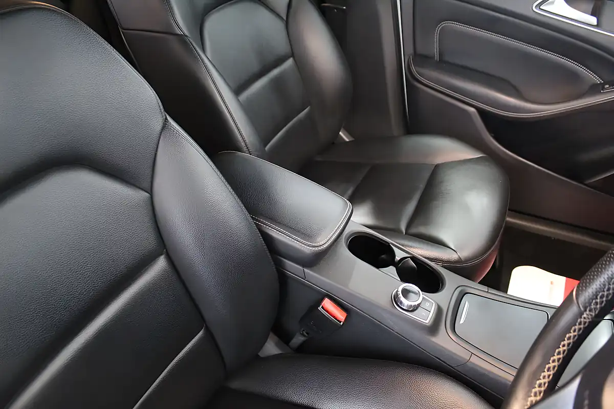 Used 2014 Mercedes-Benz B Class Sport White - Interior and Exterior details 16