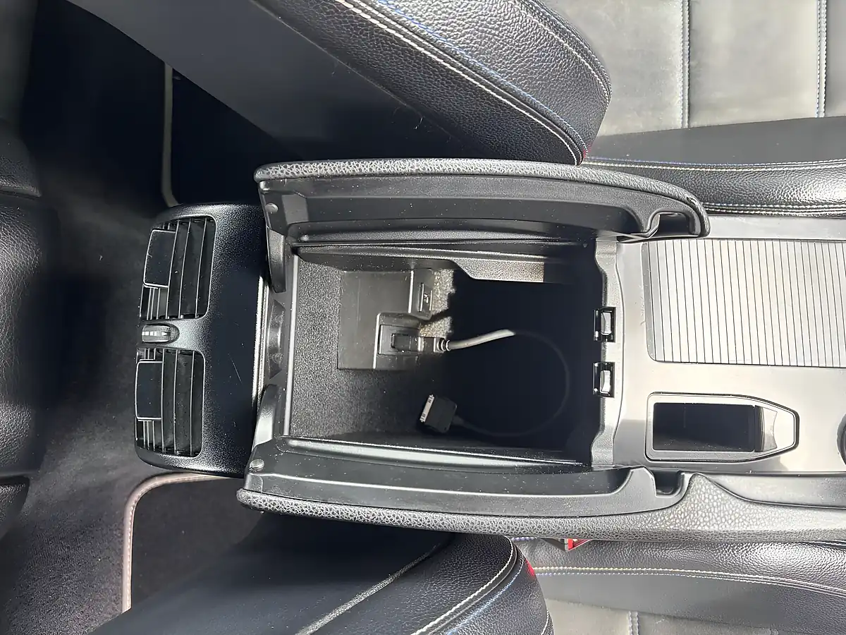 Used 2014 Mercedes-Benz C Class AMG Sport Edition Silver - Interior and Exterior details 17