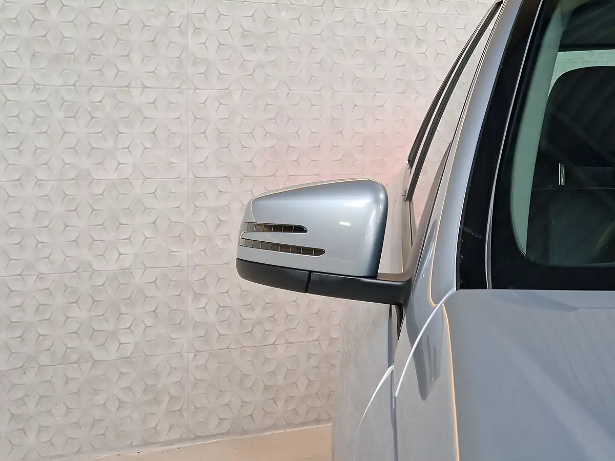 Used 2014 Mercedes-Benz C-Class Executive Se Diamond Silver - Interior and Exterior details 16