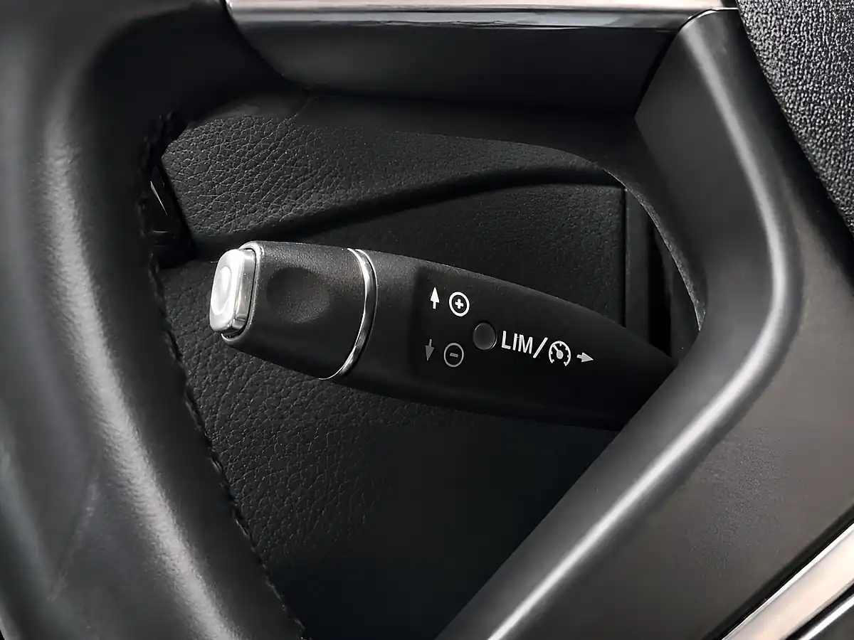 Used 2014 Mercedes-Benz C Class Executive Se Iridium Silver - Interior and Exterior details 18