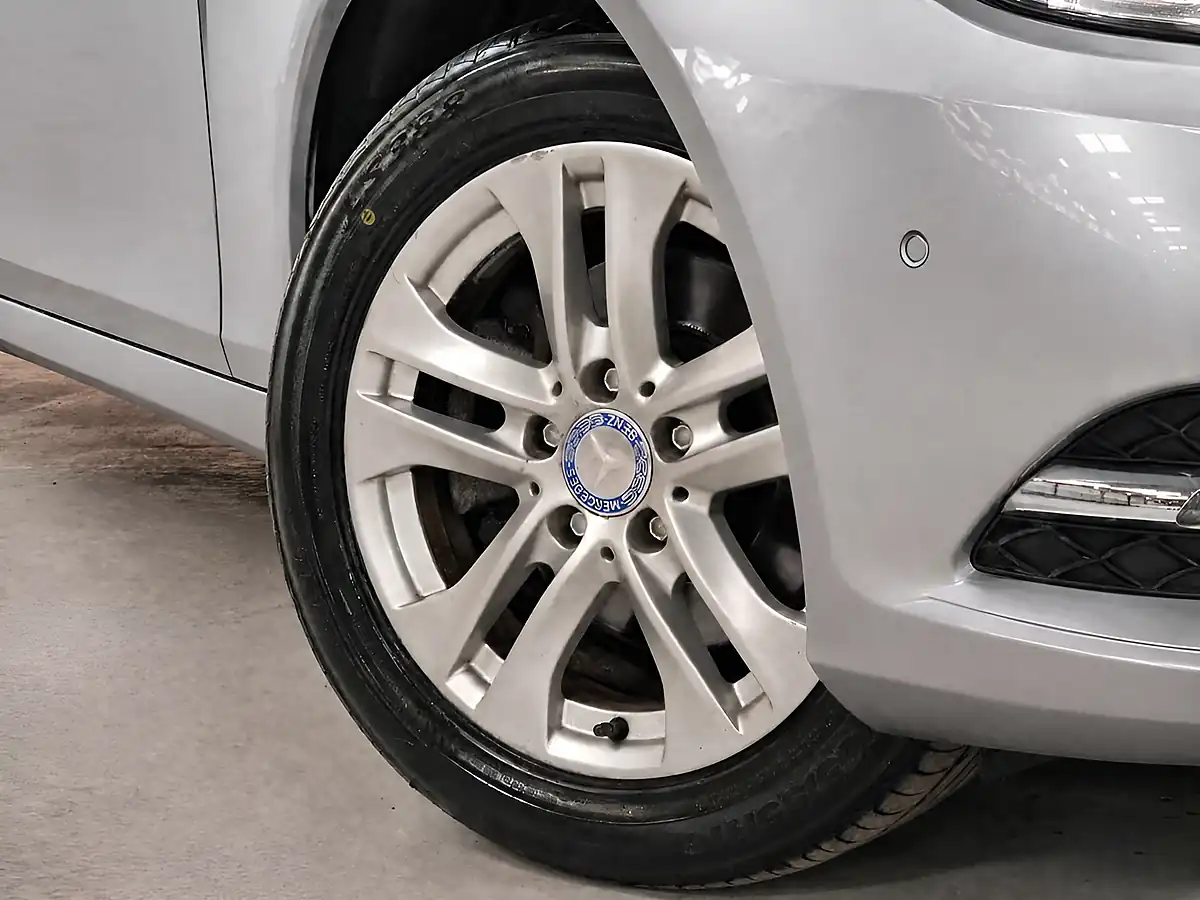Used 2014 Mercedes-Benz C Class Executive Se Iridium Silver - Interior and Exterior details 8