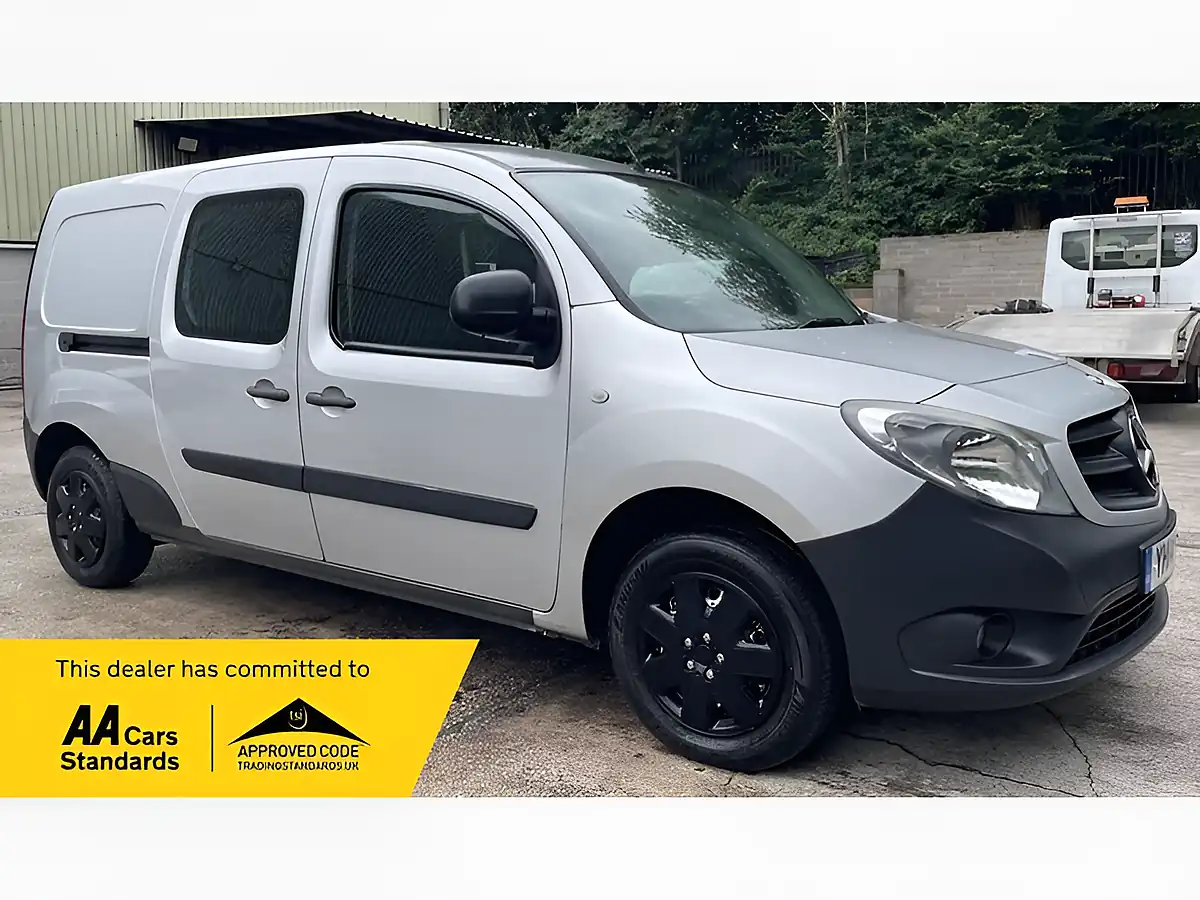 Used 2014 Mercedes-Benz Citan Crew Van L3 Silver - Front View