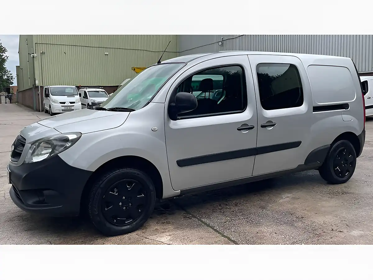 Used 2014 Mercedes-Benz Citan Crew Van L3 Silver - Interior and Exterior details 14