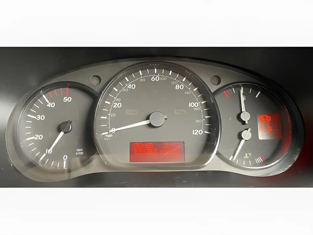 Used 2014 Mercedes-Benz Citan Crew Van L3 Silver - Interior and Exterior details 17
