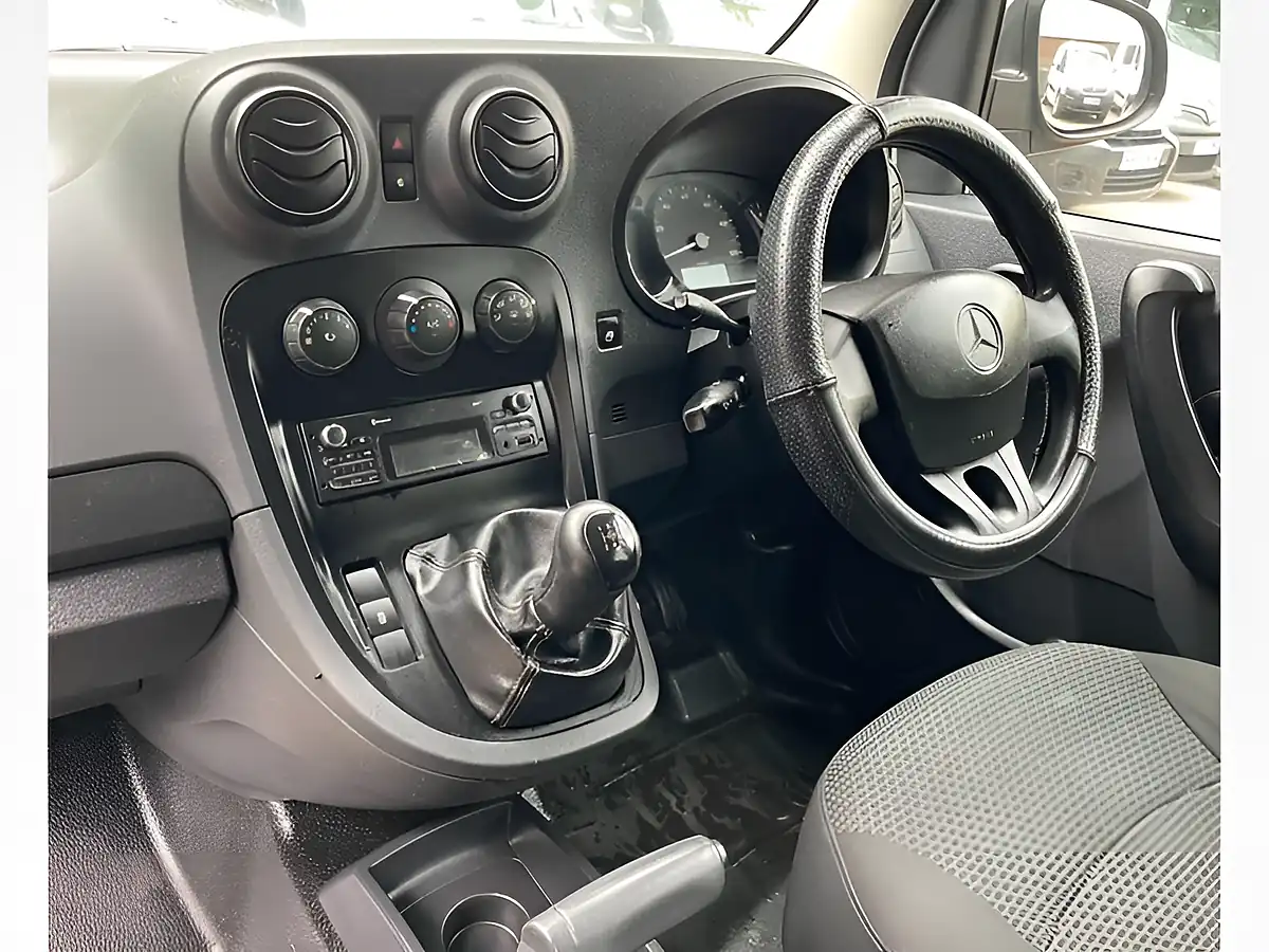 Used 2014 Mercedes-Benz Citan Crew Van L3 Silver - Interior and Exterior details 20