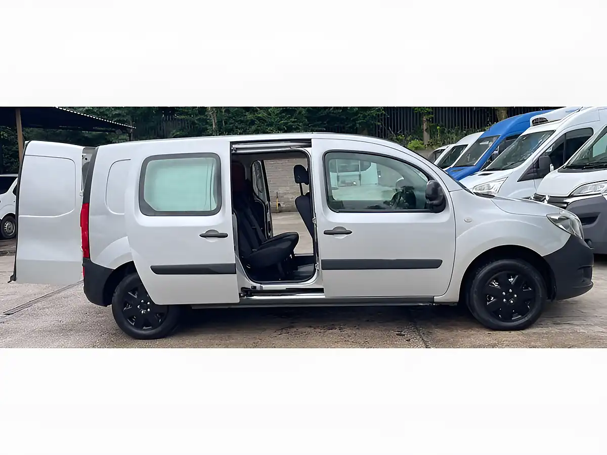 Used 2014 Mercedes-Benz Citan Crew Van L3 Silver - Interior and Exterior details 6