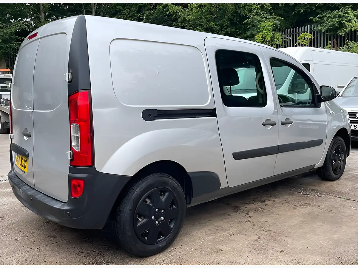 Used 2014 Mercedes-Benz Citan Crew Van L3 Silver - Interior and Exterior details 9