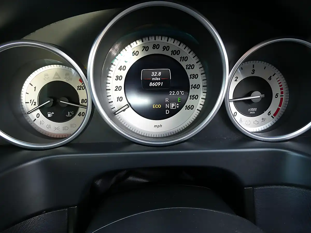 Used 2014 Mercedes-Benz E Class AMG Line Grey - Interior and Exterior details 8