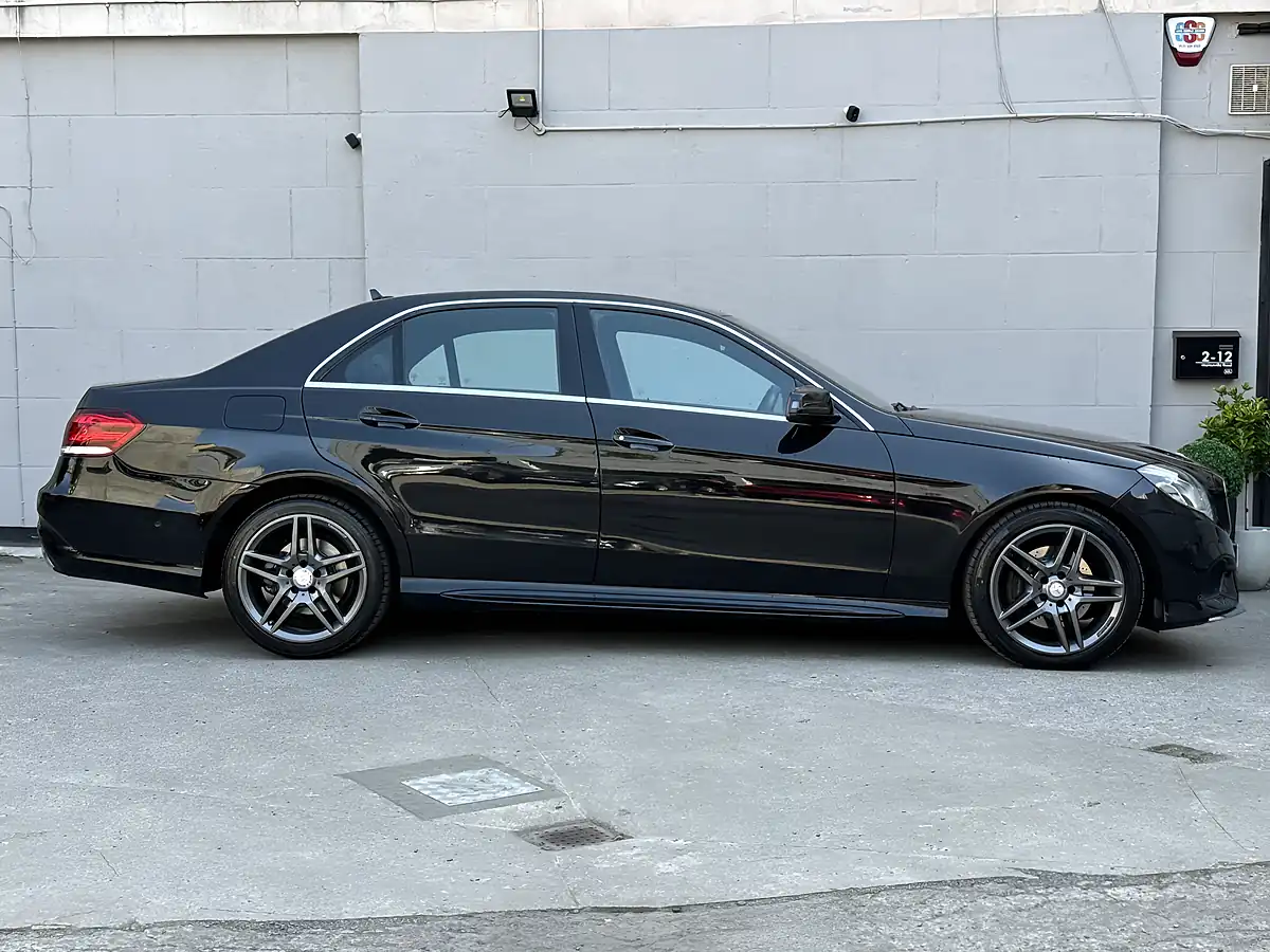 Used 2014 Mercedes-Benz E Class AMG Sport Black - Interior and Exterior details 5