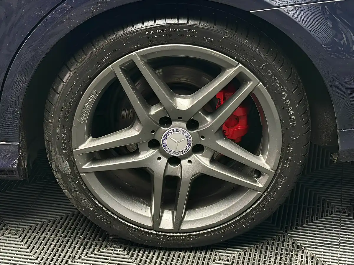 Used 2014 Mercedes-Benz E Class AMG Sport Blue - Interior and Exterior details 14