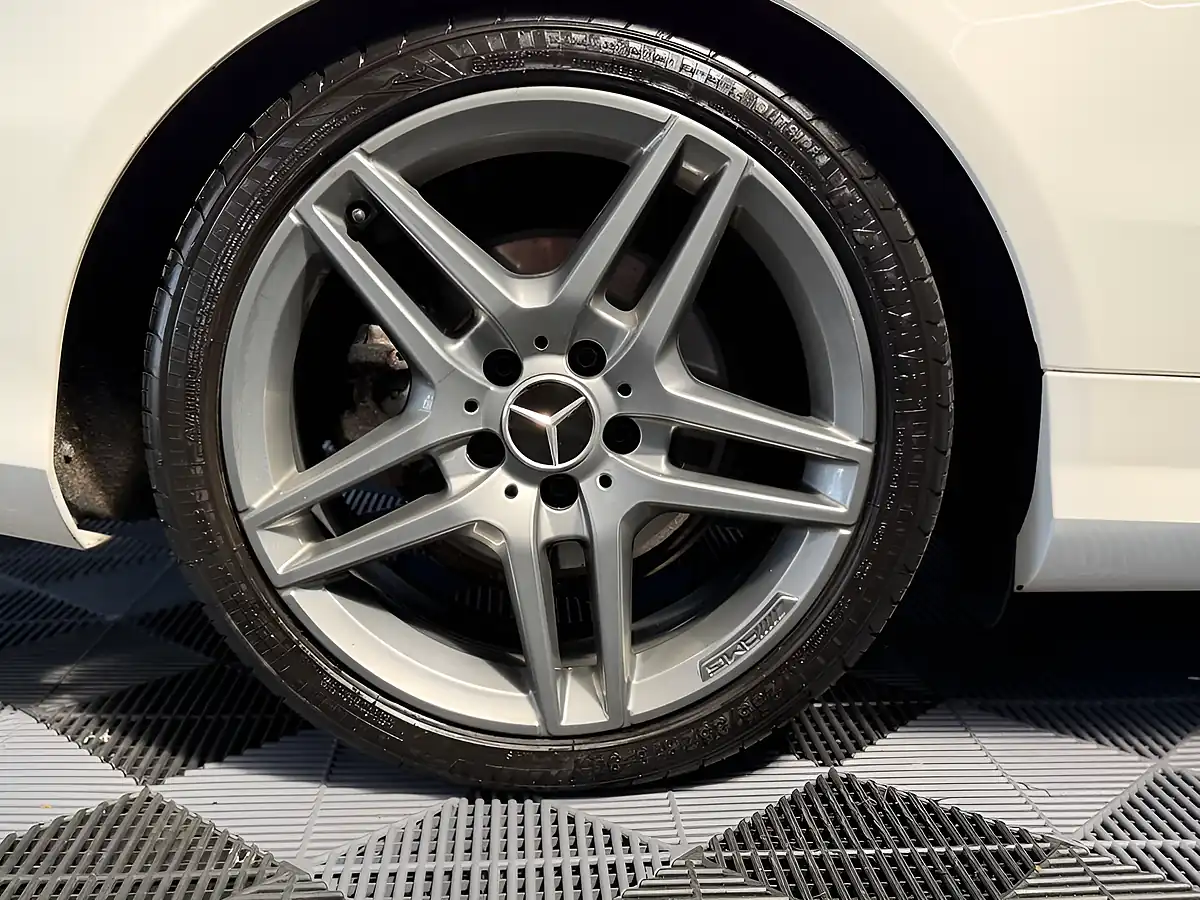 Used 2014 Mercedes-Benz E-Class AMG Sport Glacier White - Interior and Exterior details 10