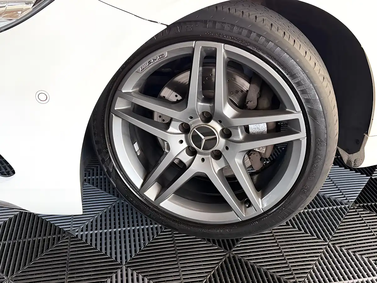 Used 2014 Mercedes-Benz E-Class AMG Sport Glacier White - Interior and Exterior details 9