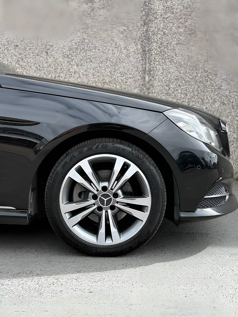 Used 2014 Mercedes-Benz E Class Se Black - Interior and Exterior details 5
