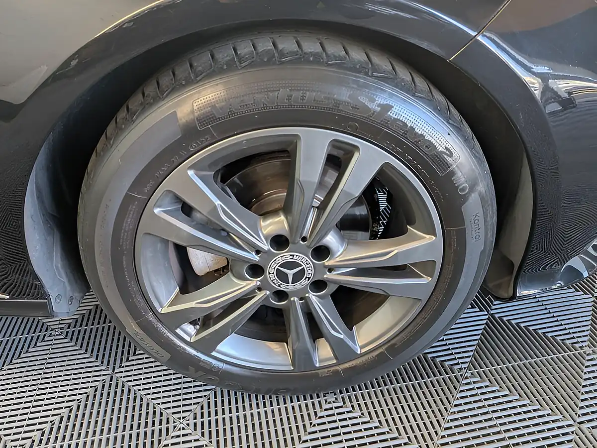 Used 2014 Mercedes-Benz E Class Se Black - Interior and Exterior details 19