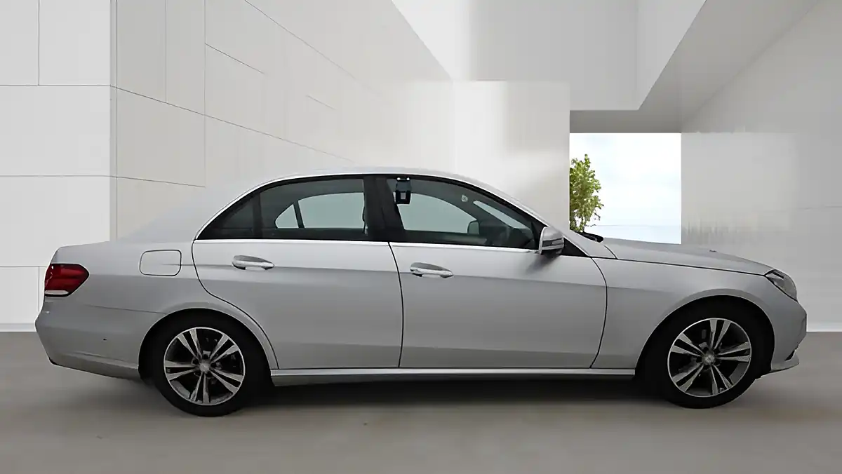 Used 2014 Mercedes-Benz E Class Se Iridium Silver - Interior and Exterior details 5