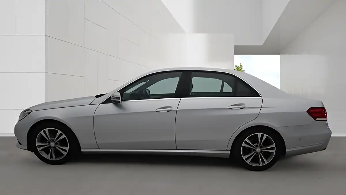 Used 2014 Mercedes-Benz E Class Se Iridium Silver - Interior and Exterior details 6