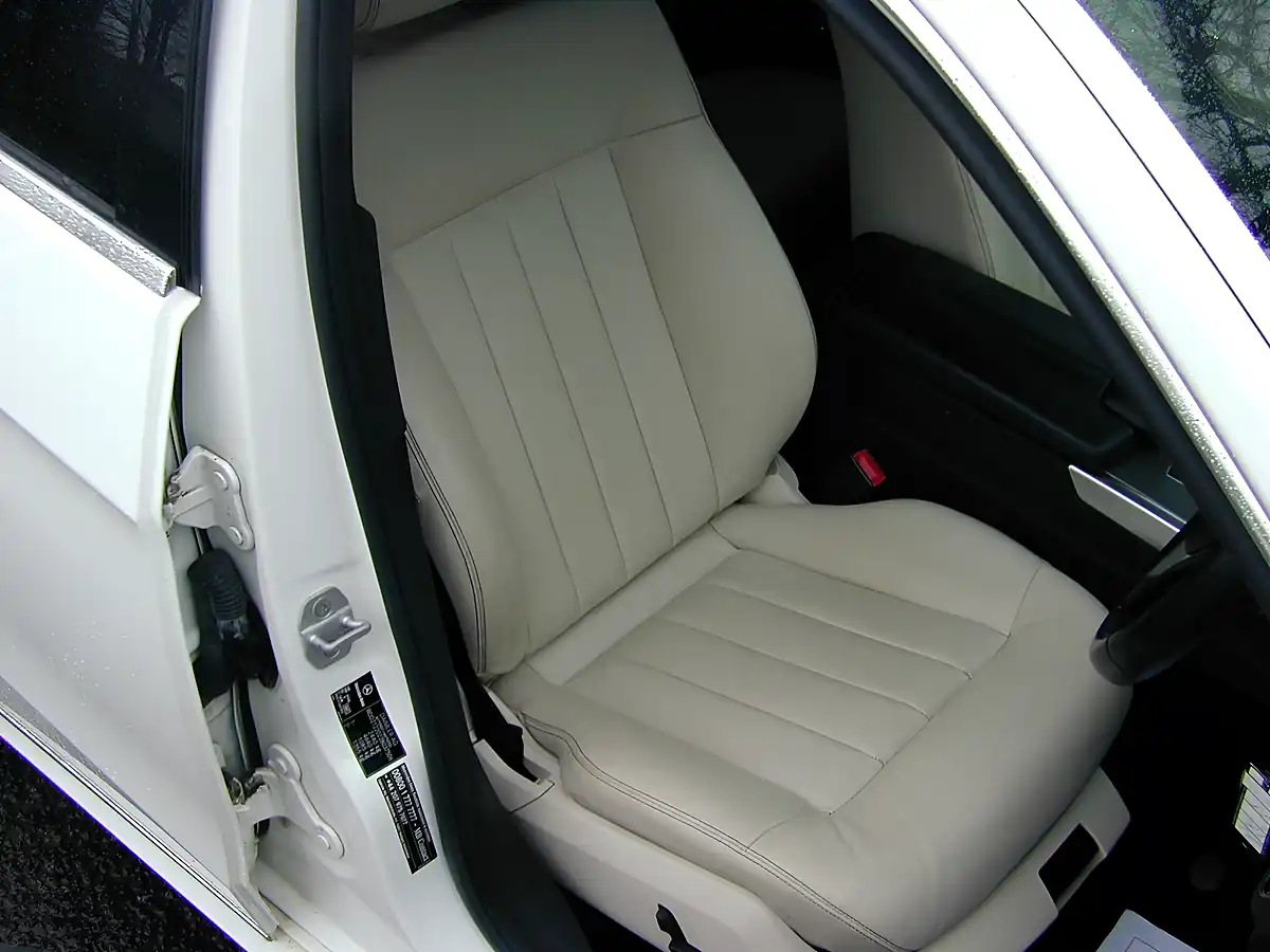 Used 2014 Mercedes-Benz E Class Se White - Interior and Exterior details 15