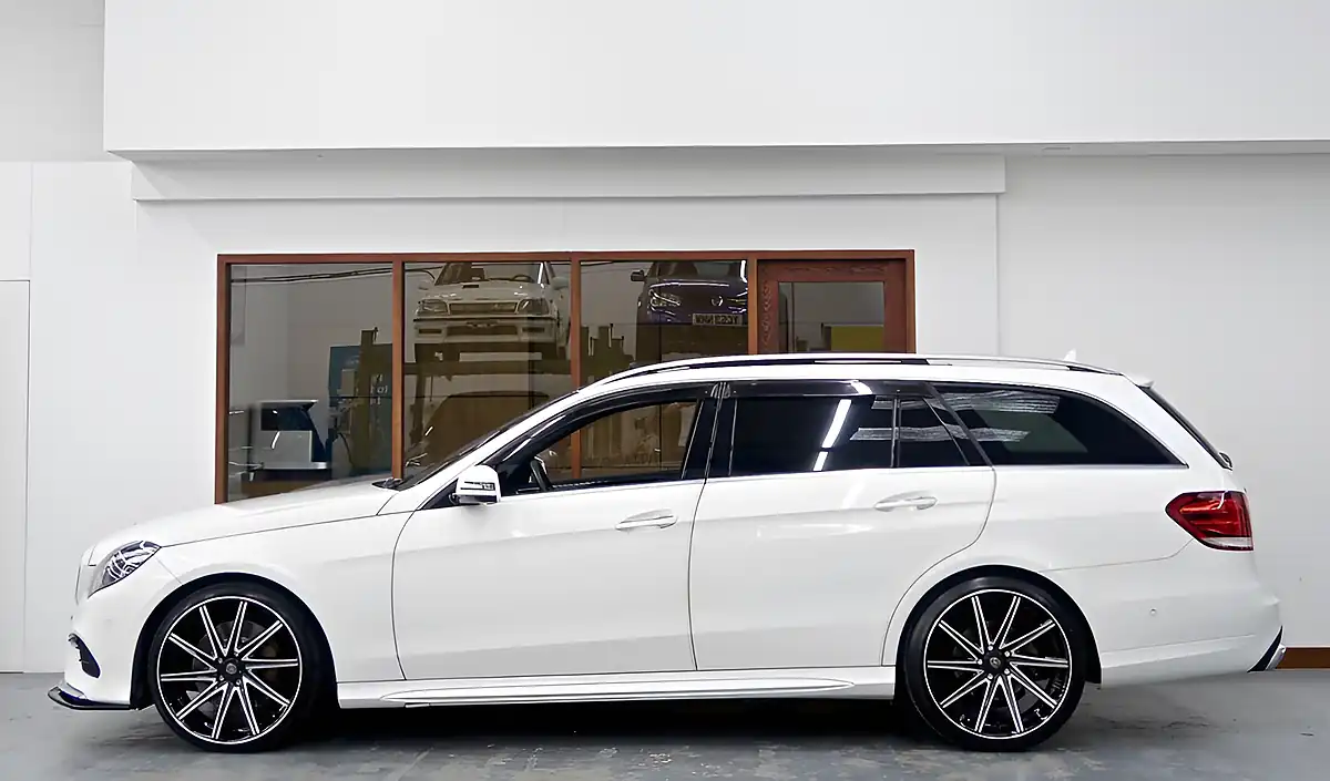 Used 2014 Mercedes-Benz E Class Se White - Interior and Exterior details 4