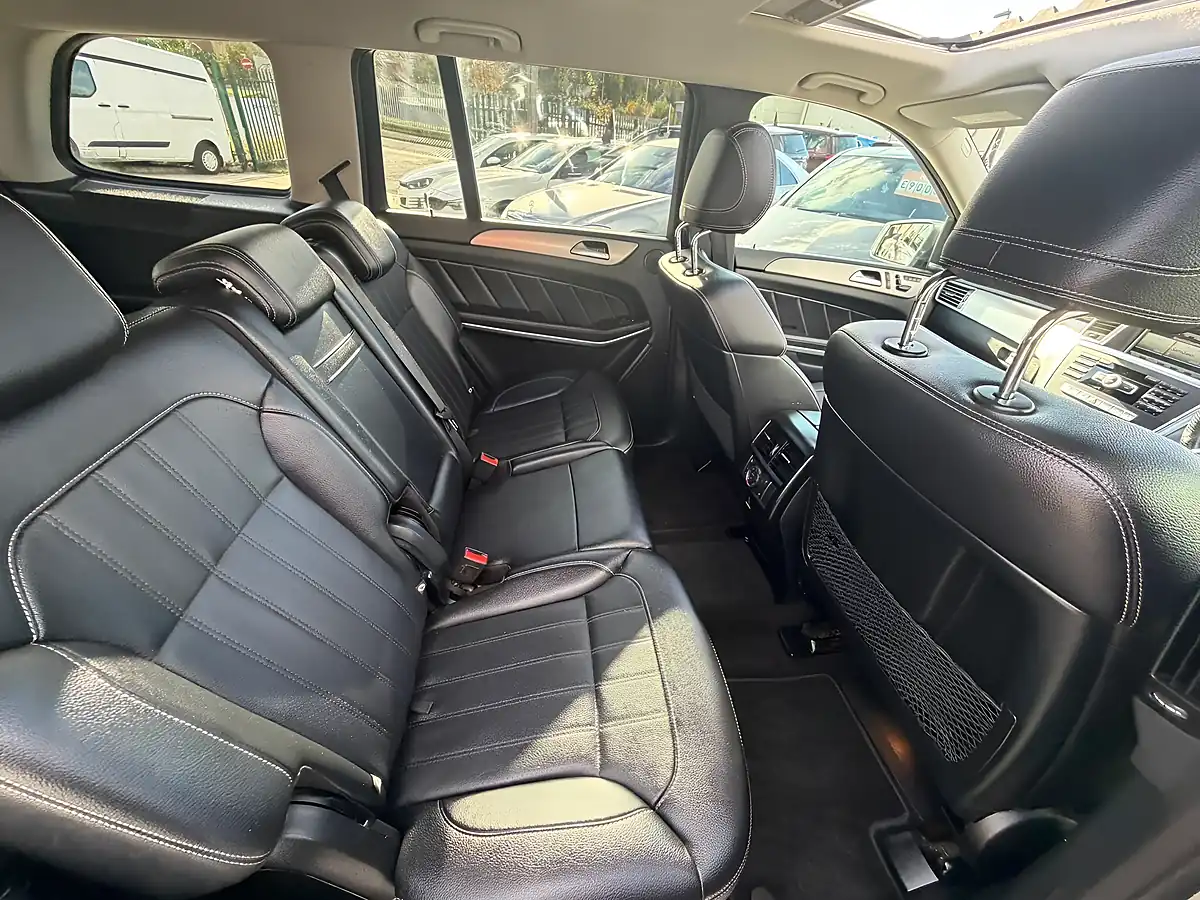 Used 2014 Mercedes-Benz Gl Class AMG Sport Silver - Interior and Exterior details 13