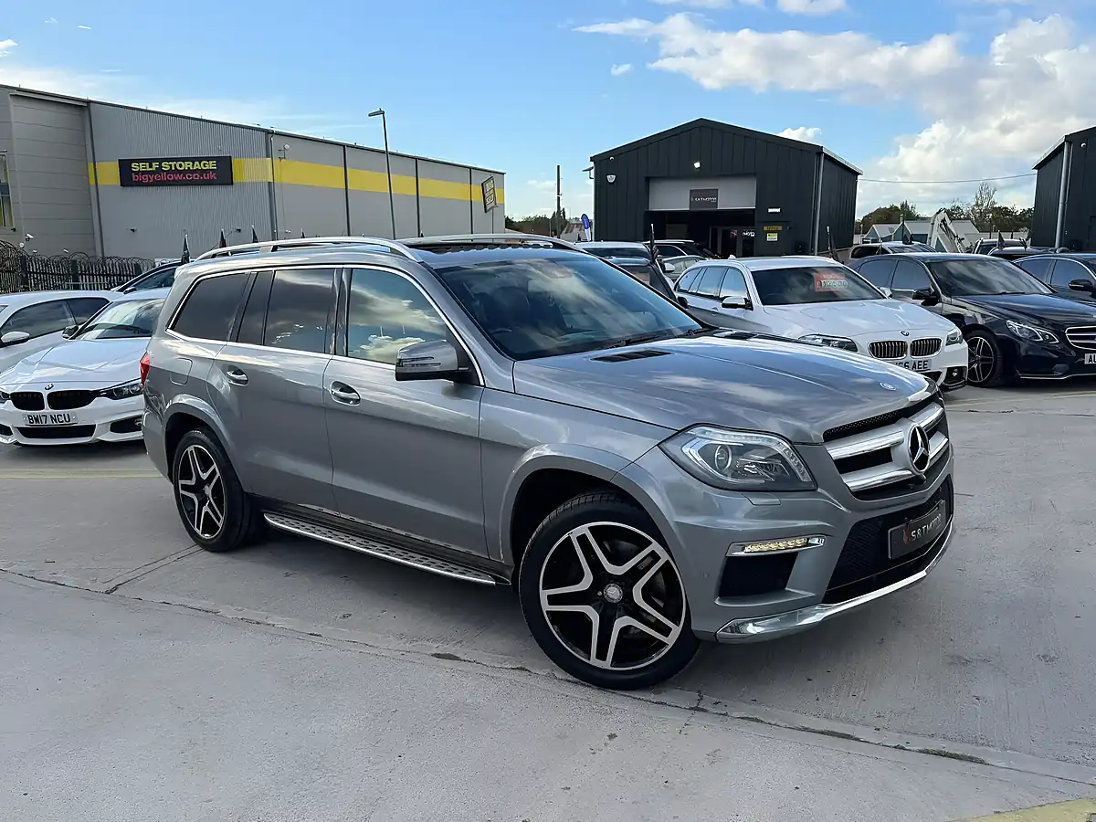 Used 2014 Mercedes-Benz Gl Class AMG Sport Silver - Interior and Exterior details 2