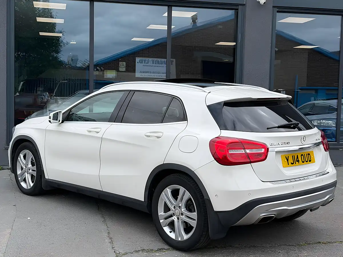 Used 2014 Mercedes-Benz Gla AMG Line Premium Plus White - Interior and Exterior details 6