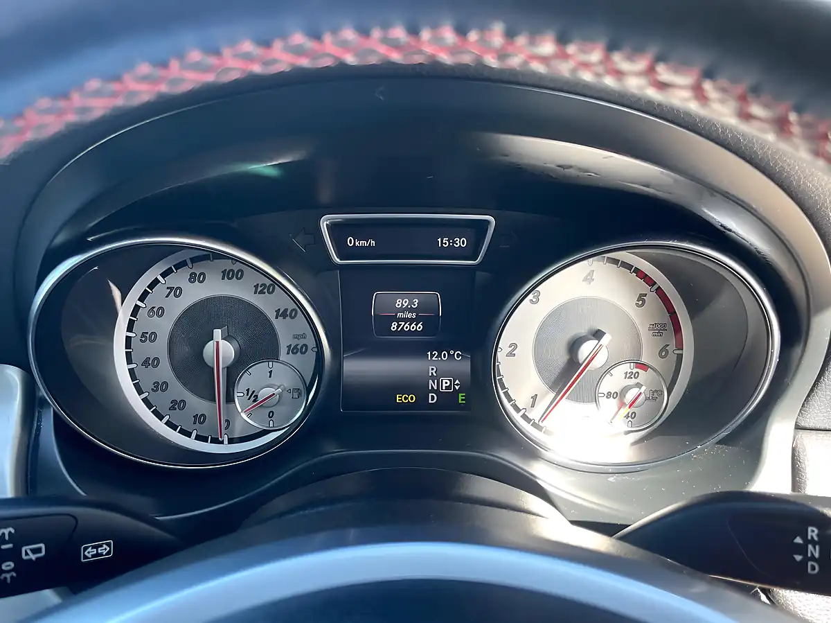 Used 2014 Mercedes-Benz Gla AMG Line Red - Interior and Exterior details 17