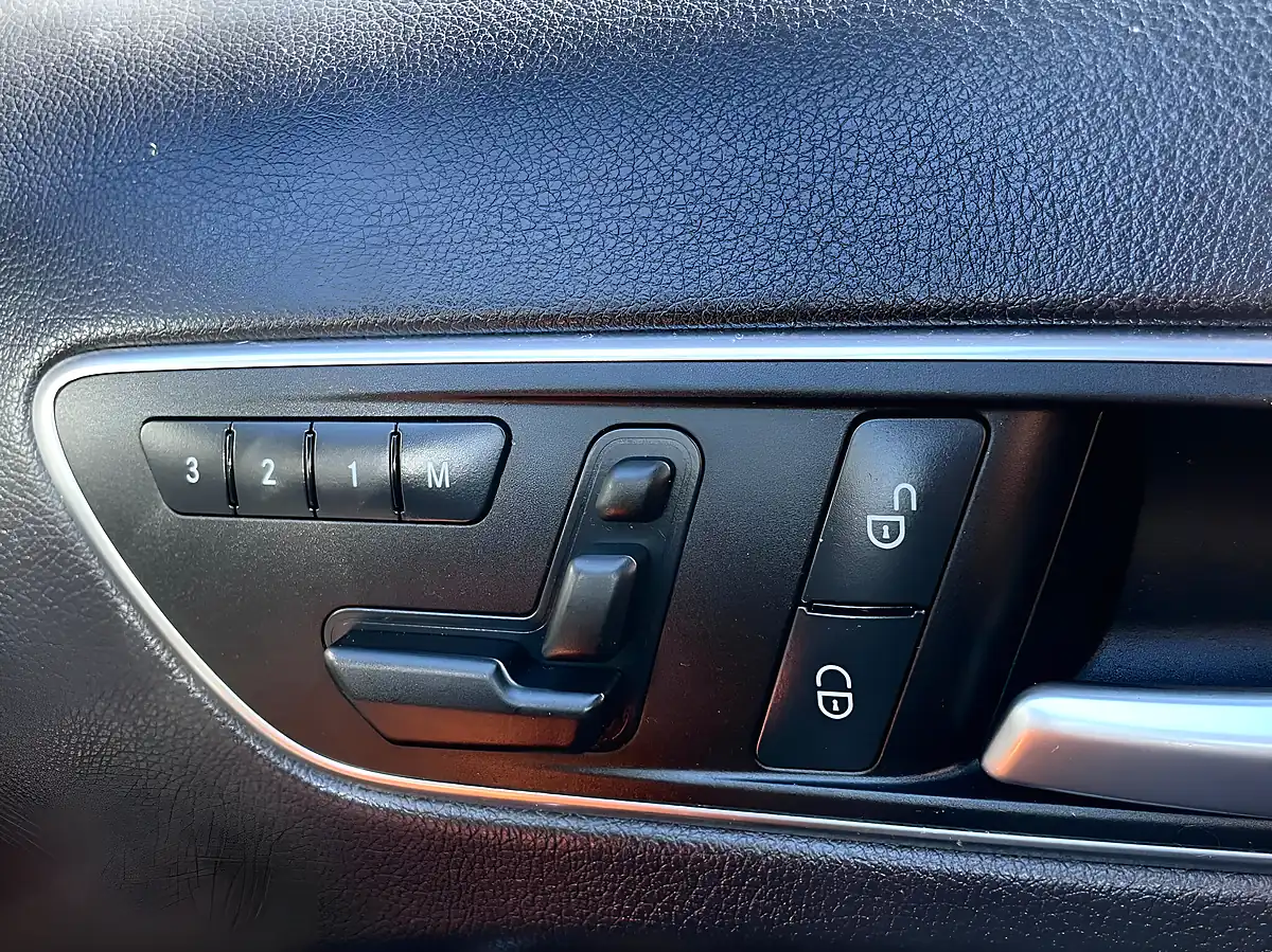 Used 2014 Mercedes-Benz Gla AMG Line Red - Interior and Exterior details 19
