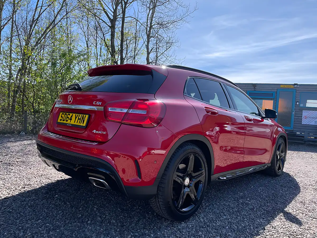 Used 2014 Mercedes-Benz Gla AMG Line Red - Interior and Exterior details 3